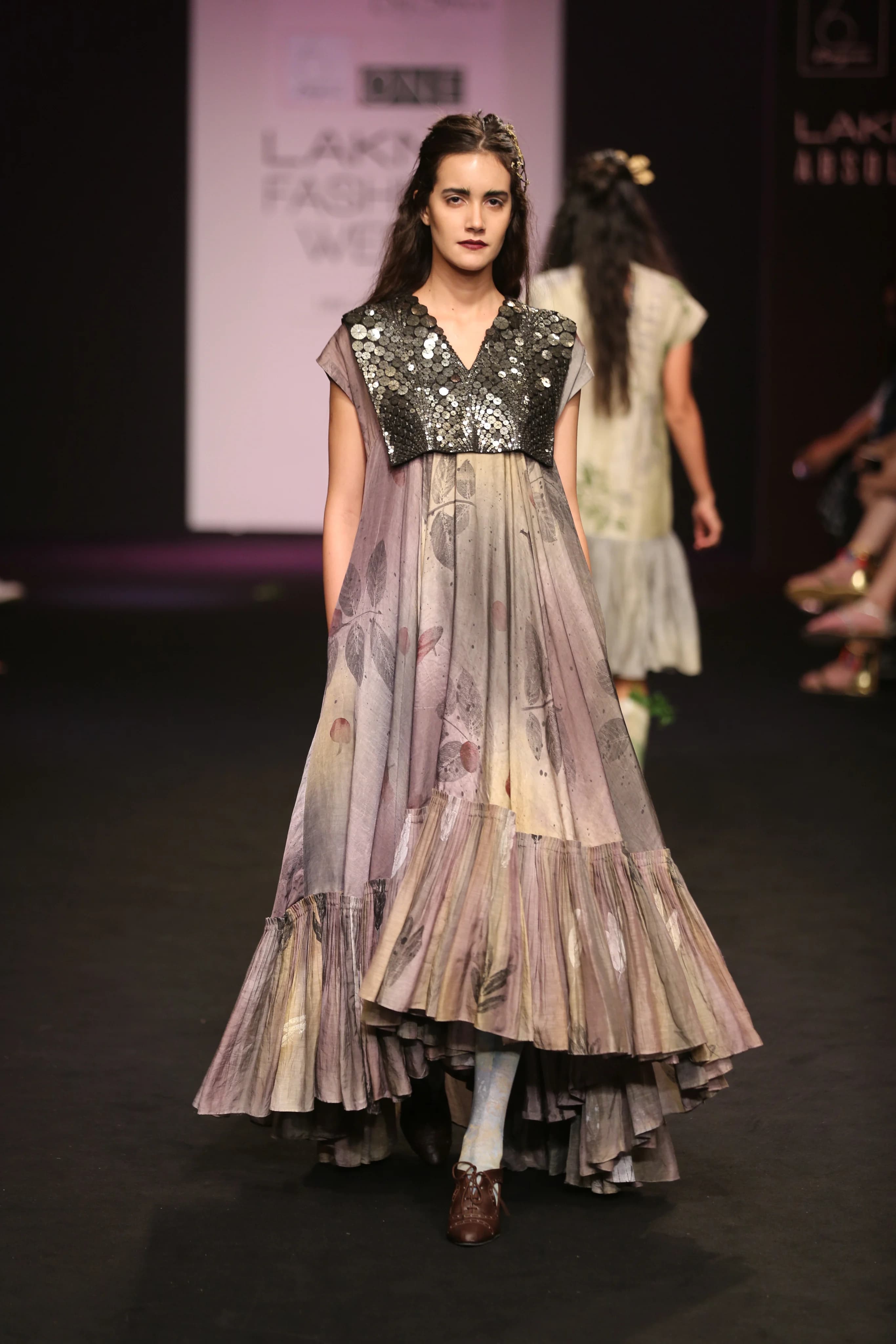 Lakmé Aesthete runway look 3
