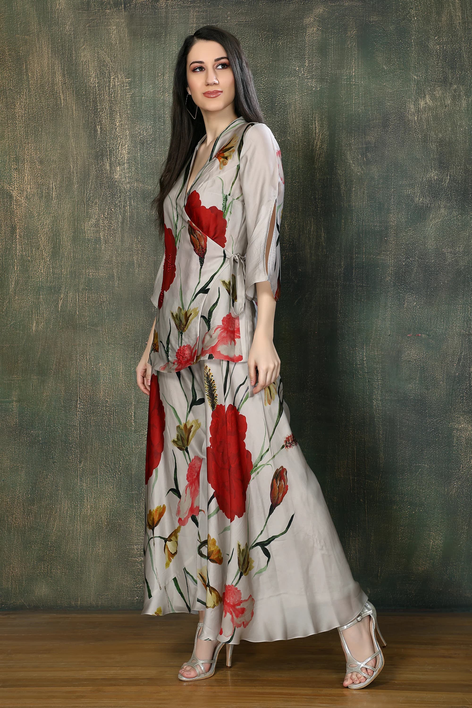 Grey /red big Flower print