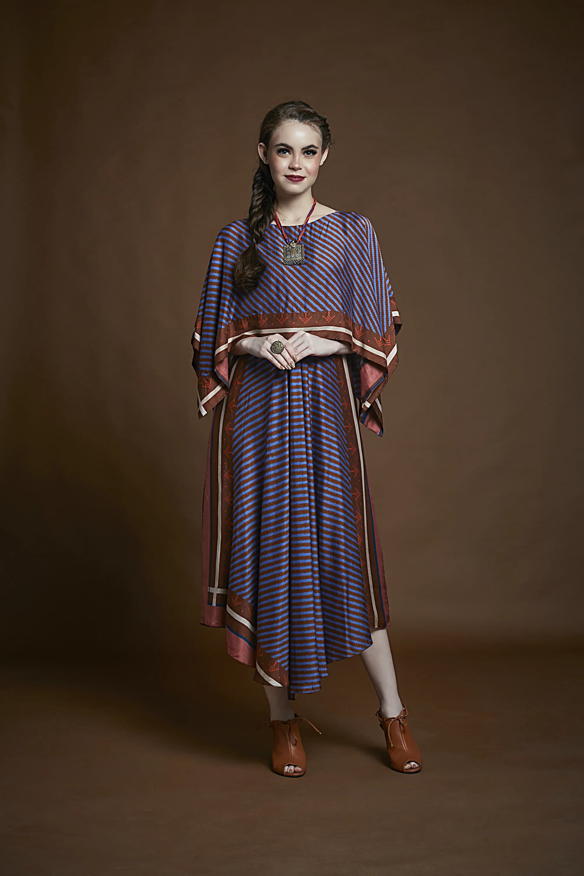 Diagonal Lines with border print -brown/violet combo