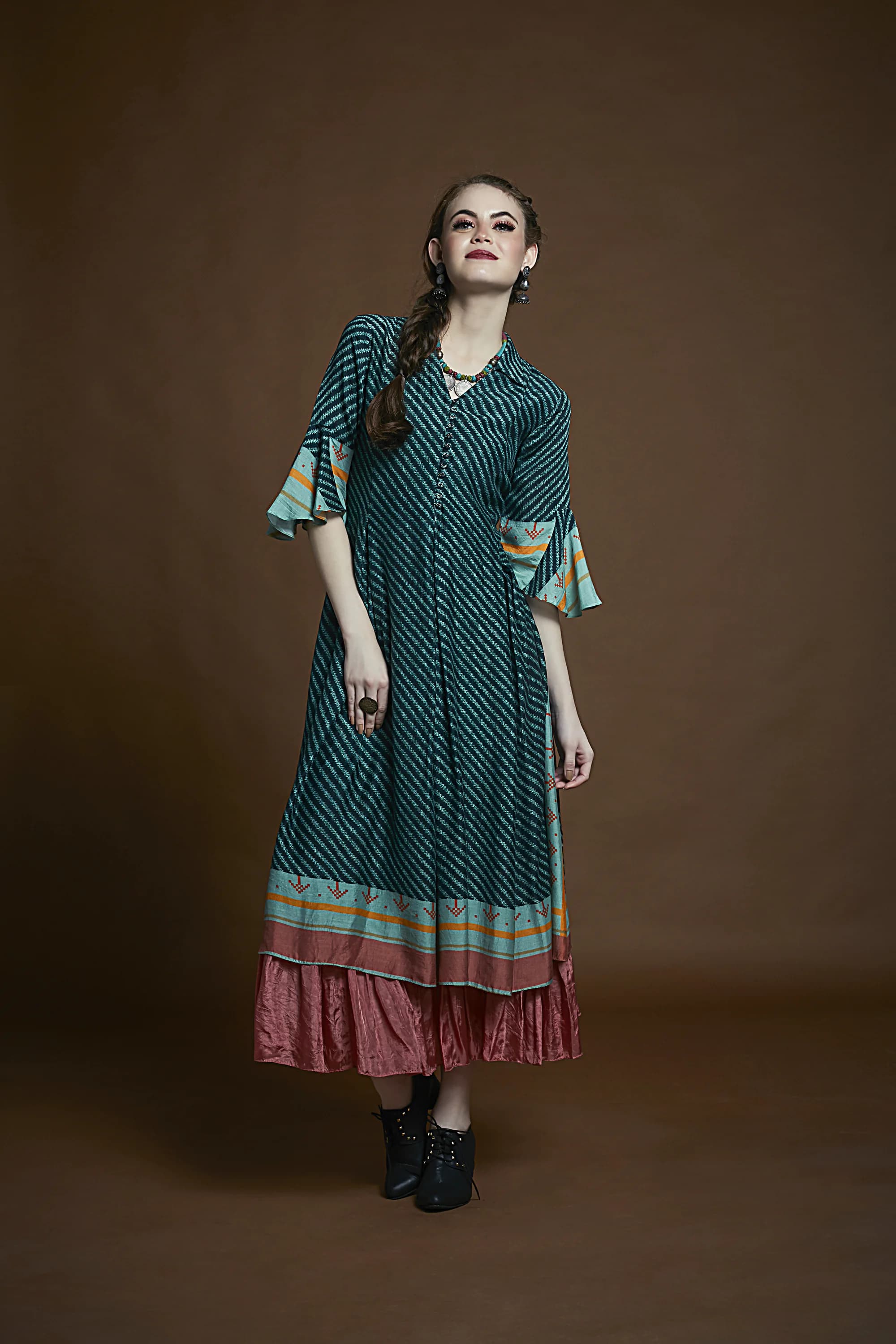 Diagonal Lines with border print - green/pink combo