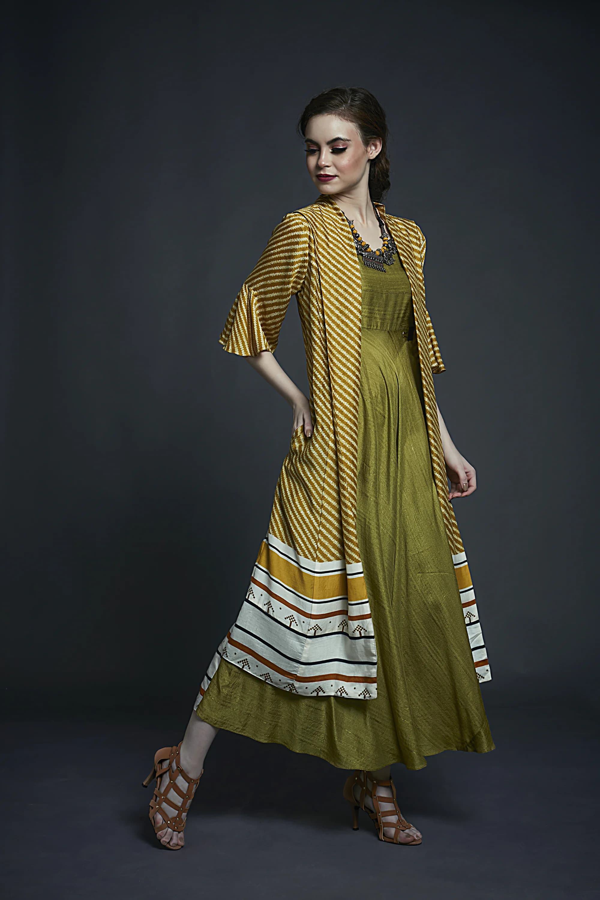 Diagonal Lines with border print - gold/ivory combo