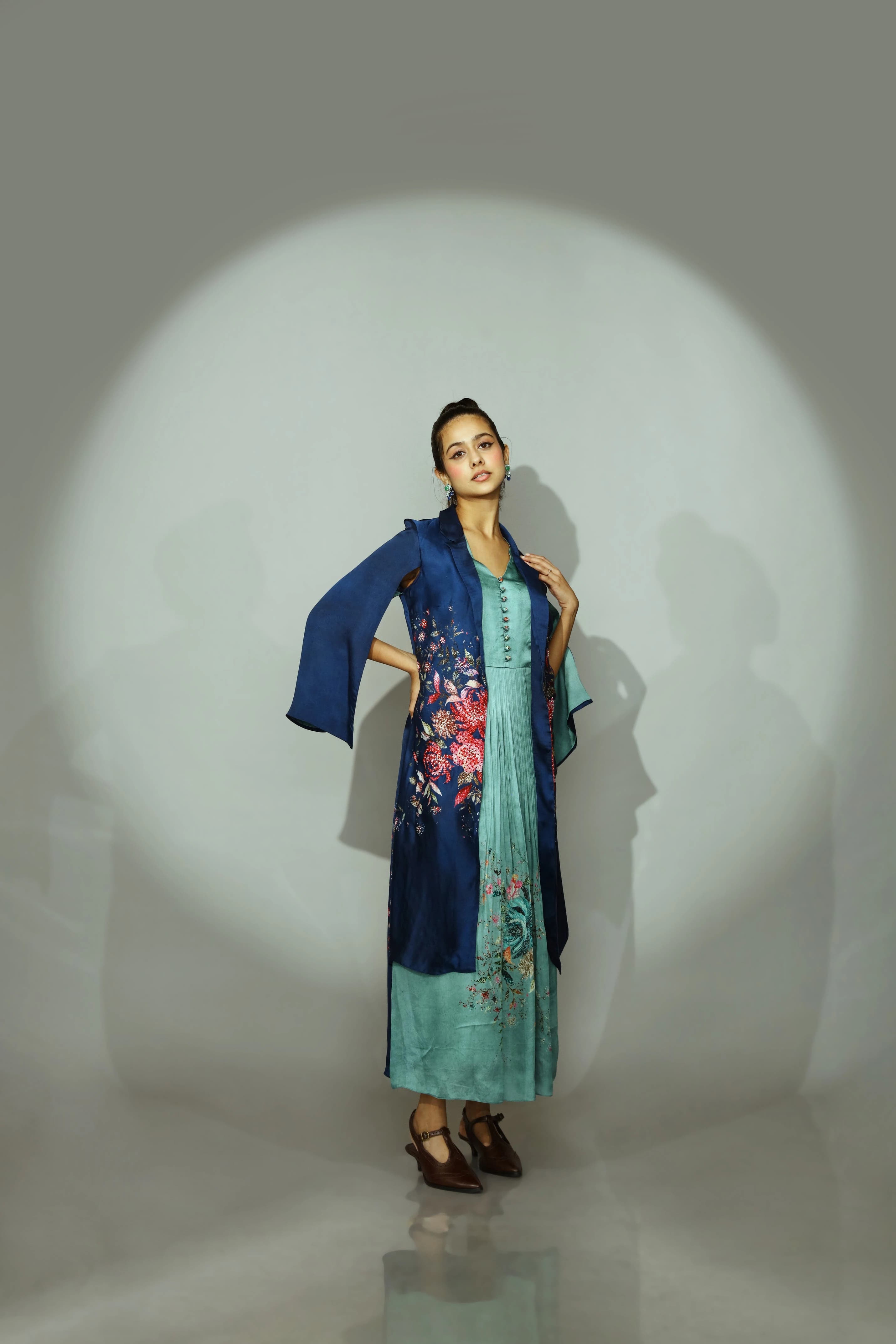 french kot embroeidery to accentuate the floral print