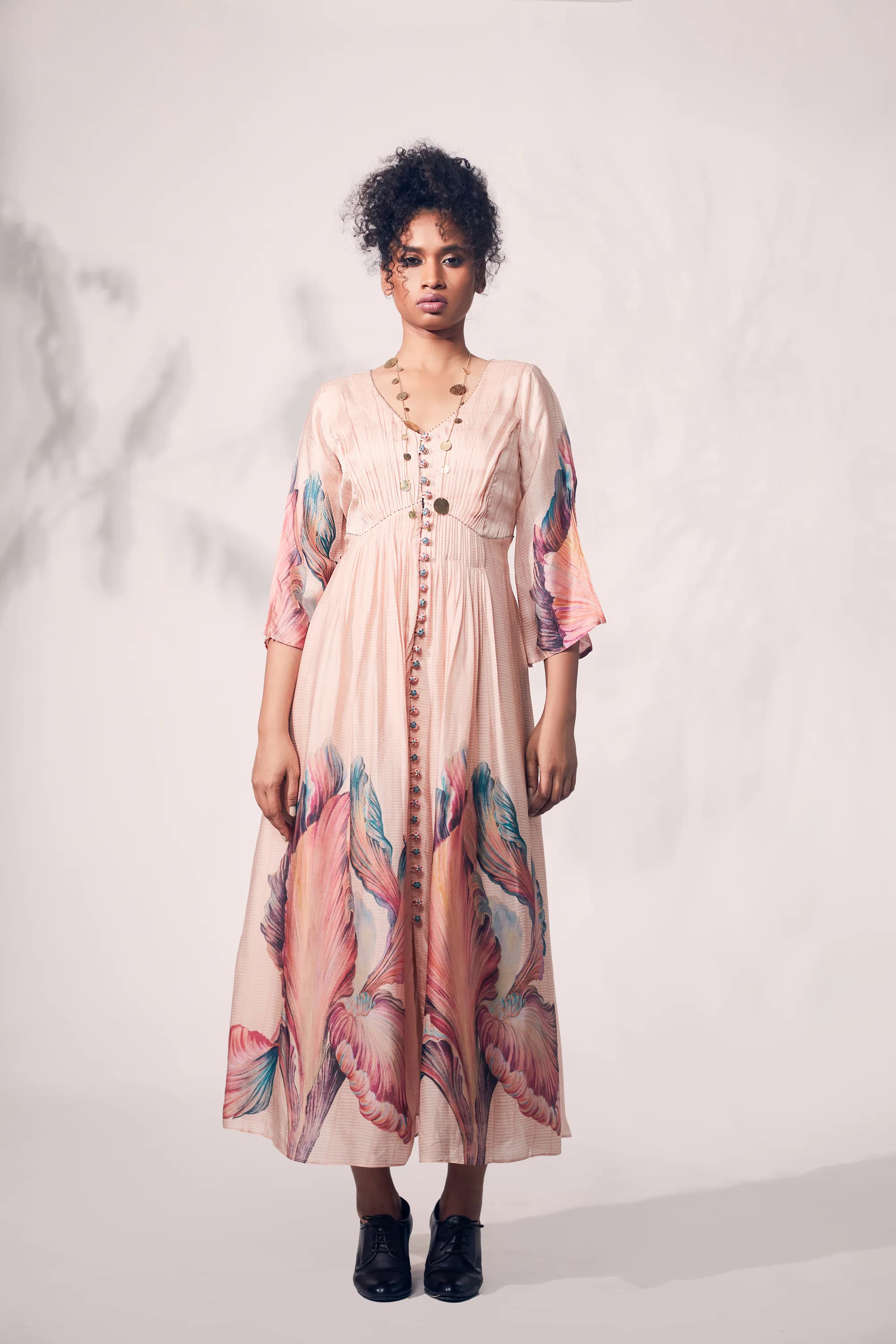 Peach Bamboo print with multicolour chrysanthemum printed flower.