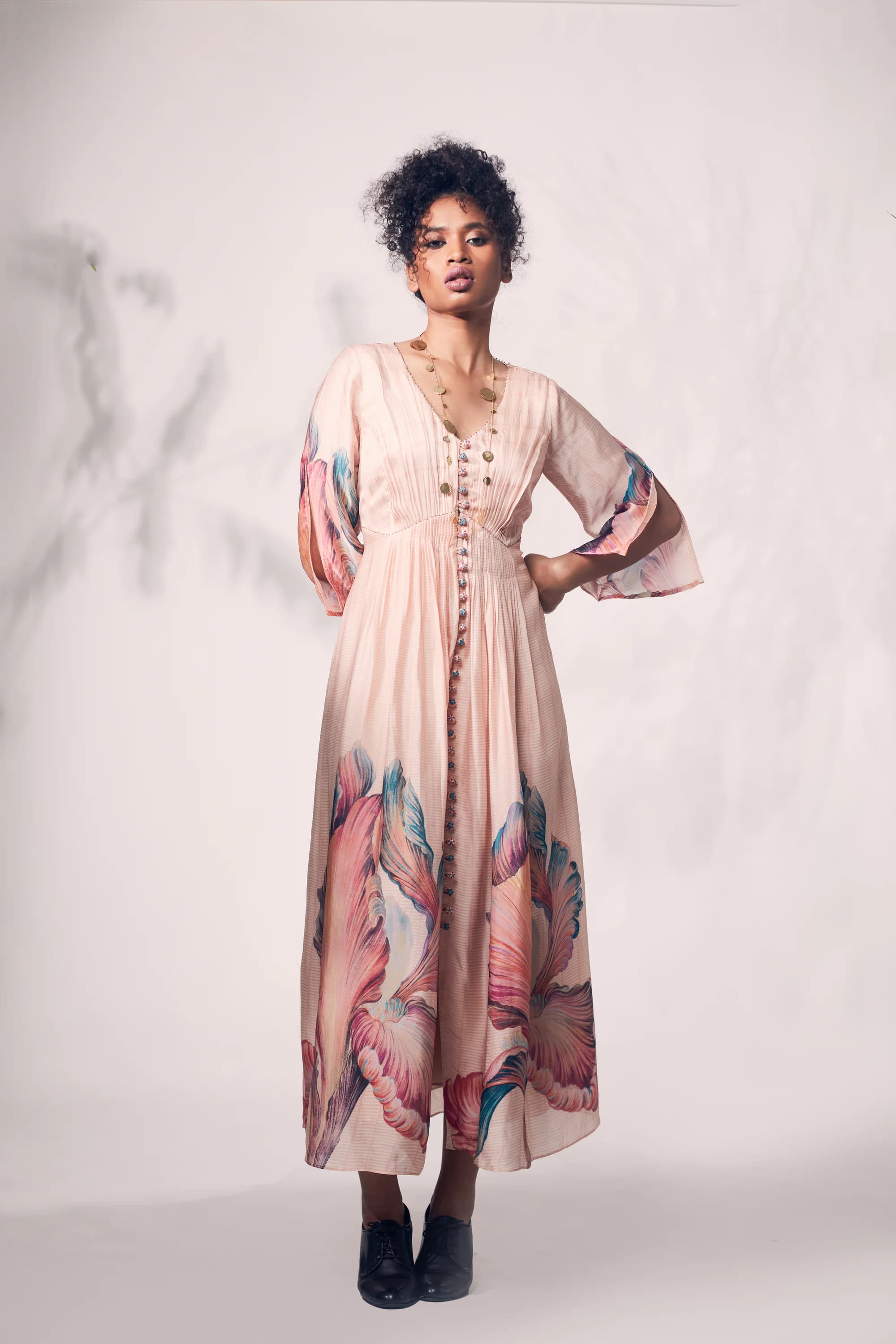 Simplicated collection look